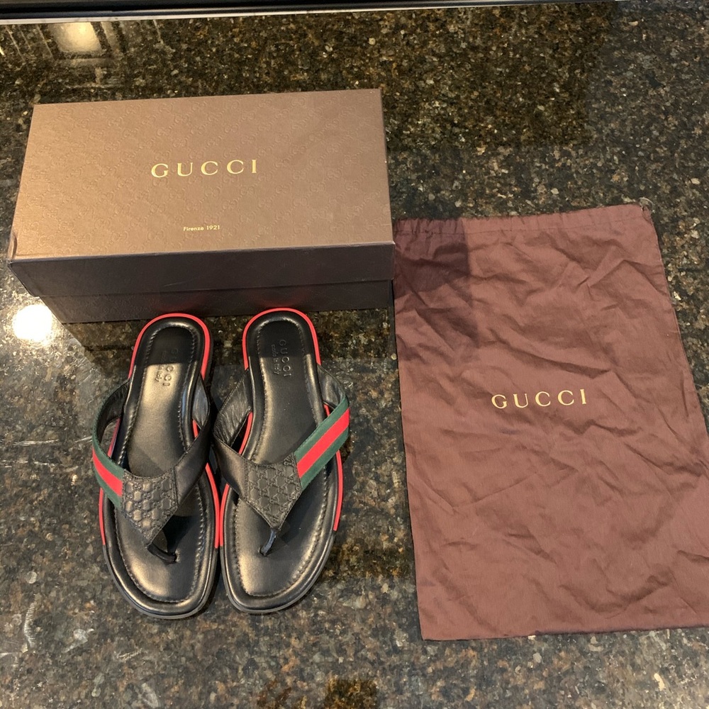 Gucci Black Leather sandal with Red/Green Stripe